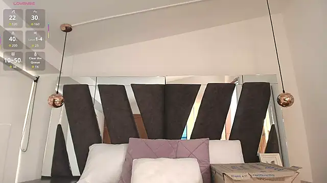 Milkdulce1 online show from 10/25/25, 01:40