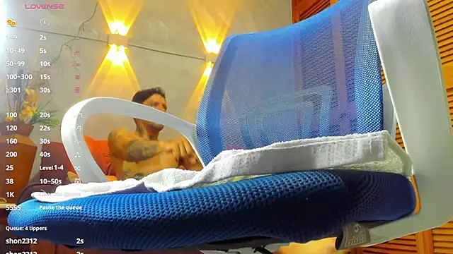 Snapshot of Dylanstonne chatting on 12/01/24, 11:25 Dylanstonne online show from 12/01/24, 11:25