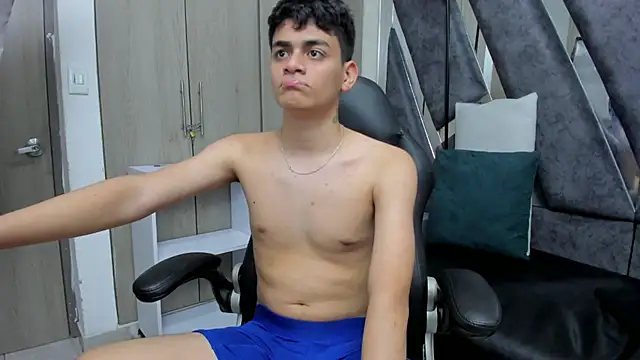 Snapshot of Yef_Thin chatting on 02/04/26, 03:56 Yef Thin online show from 02/04/26, 03:56