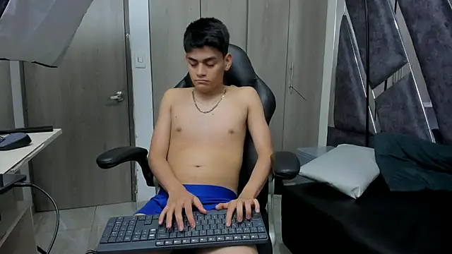 Snapshot of Yef_Thin chatting on 02/20/26, 06:26 Yef Thin online show from 02/20/26, 06:26