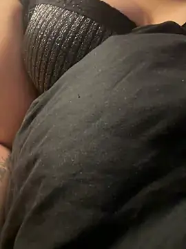 Snapshot of nos2sex69 chatting on 12/15/24, 01:00 nos2sex69 online show from 12/15/24, 01:00