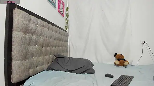 emi henao online show from 01/10/26, 12:40