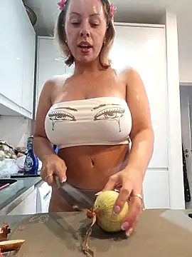 Sparkle2206 online show from 04/22/26, 10:50