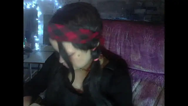 Snapshot of iva_spirit chatting on 02/06/25, 02:44 iva spirit online show from 02/06/25, 02:44