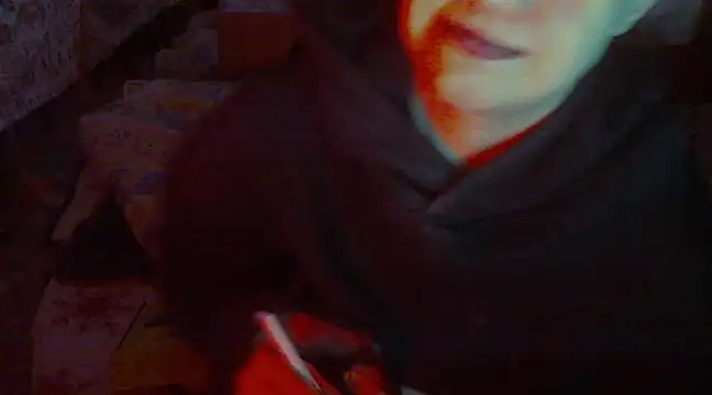 Snapshot of iva_spirit chatting on 02/19/25, 12:14 iva spirit online show from 02/19/25, 12:14