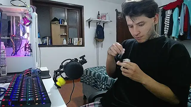 esjrobles online show from 01/20/25, 02:22