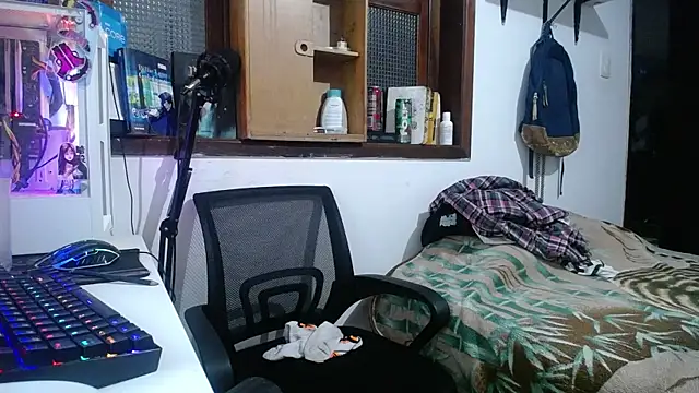 esjrobles online show from 02/04/25, 03:44