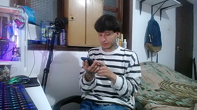 esjrobles online show from 02/13/25, 03:29