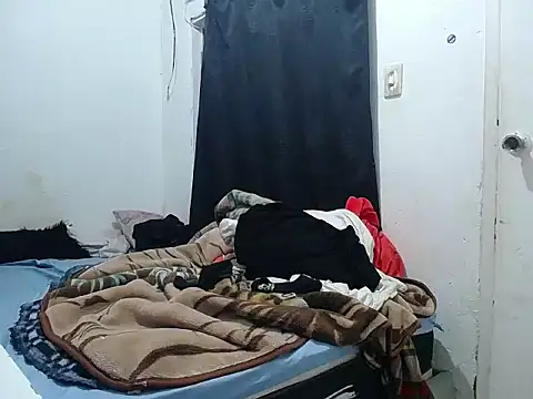 esjrobles online show from 09/29/25, 12:32