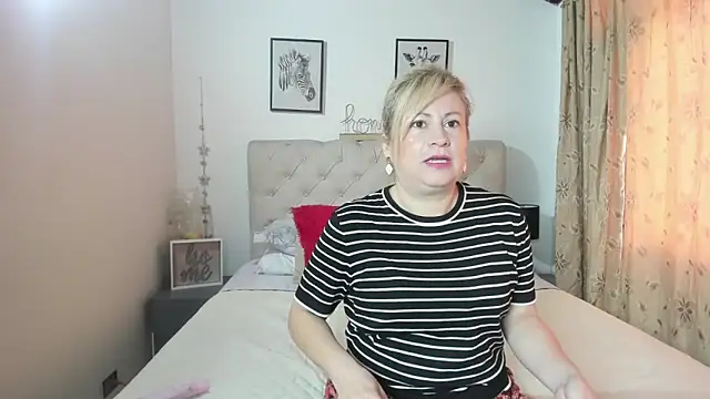 Snapshot of MonyCassius chatting on 02/18/25, 12:28 MonyCassius online show from 02/18/25, 12:28