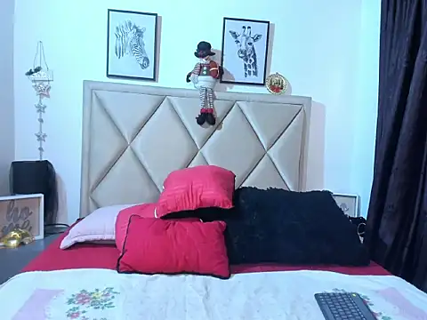 Snapshot of MonyCassius chatting on 12/03/25, 12:14 MonyCassius online show from 12/03/25, 12:14