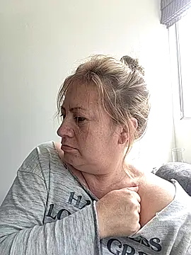 MonyCassius online show from 04/19/26, 02:38