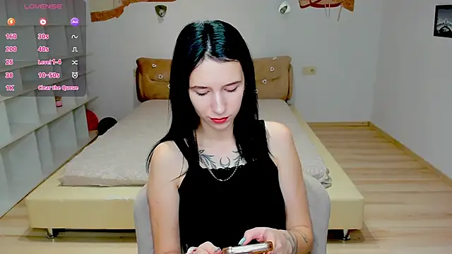 Snapshot of KarolinaBlacks chatting on 01/18/25, 06:34 KarolinaBlacks online show from 01/18/25, 06:34