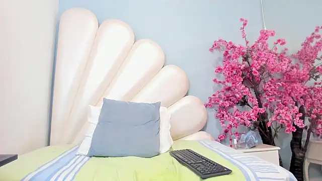 Ally Parkeer  online show from 03/07/25, 04:55