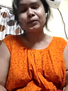 Snapshot of yoursweety09 chatting on 01/07/25, 02:10 yoursweety09 online show from 01/07/25, 02:10