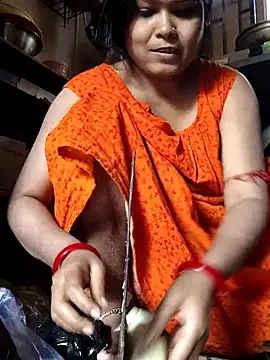 Snapshot of yoursweety09 chatting on 01/11/25, 06:45 yoursweety09 online show from 01/11/25, 06:45