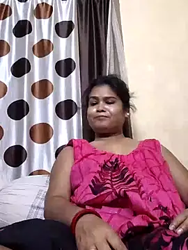 Snapshot of yoursweety09 chatting on 03/17/25, 04:33 yoursweety09 online show from 03/17/25, 04:33