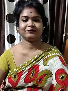 Snapshot of yoursweety09 chatting on 10/11/25, 11:58 yoursweety09 online show from 10/11/25, 11:58