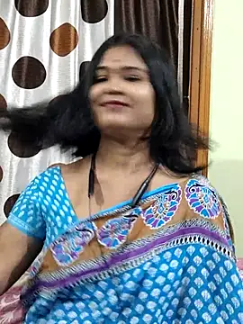 Snapshot of yoursweety09 chatting on 10/15/25, 12:11 yoursweety09 online show from 10/15/25, 12:11