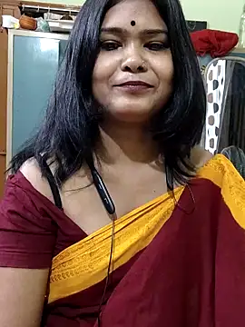 Snapshot of yoursweety09 chatting on 10/19/25, 02:01 yoursweety09 online show from 10/19/25, 02:01