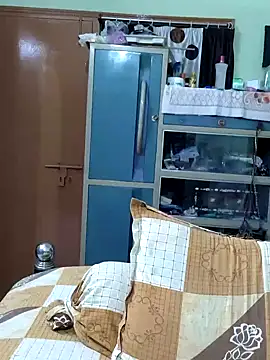 Snapshot of yoursweety09 chatting on 10/26/25, 02:34 yoursweety09 online show from 10/26/25, 02:34