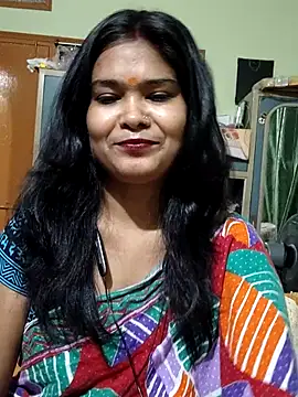 Snapshot of yoursweety09 chatting on 10/27/25, 08:18 yoursweety09 online show from 10/27/25, 08:18
