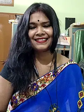 Snapshot of yoursweety09 chatting on 10/28/25, 01:58 yoursweety09 online show from 10/28/25, 01:58