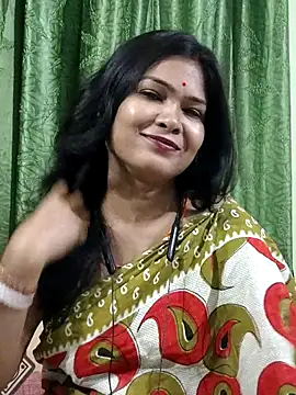 Snapshot of yoursweety09 chatting on 11/07/25, 12:10 yoursweety09 online show from 11/07/25, 12:10