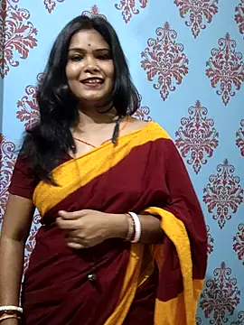 Snapshot of yoursweety09 chatting on 11/08/25, 08:25 yoursweety09 online show from 11/08/25, 08:25