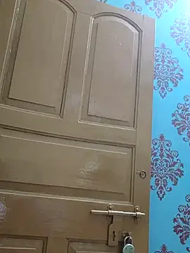 Snapshot of yoursweety09 chatting on 11/18/25, 08:30 yoursweety09 online show from 11/18/25, 08:30