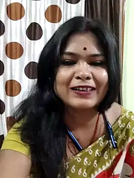 Snapshot of yoursweety09 chatting on 11/27/25, 12:24 yoursweety09 online show from 11/27/25, 12:24