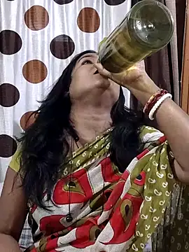 Snapshot of yoursweety09 chatting on 11/30/25, 08:40 yoursweety09 online show from 11/30/25, 08:40