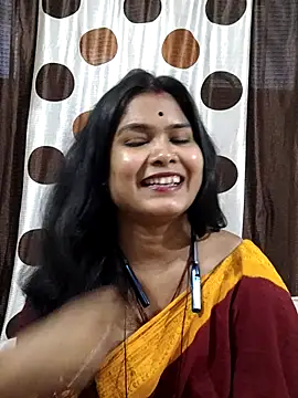 Snapshot of yoursweety09 chatting on 12/03/25, 08:45 yoursweety09 online show from 12/03/25, 08:45