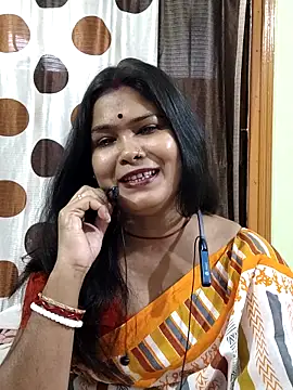 Snapshot of yoursweety09 chatting on 12/04/25, 08:45 yoursweety09 online show from 12/04/25, 08:45