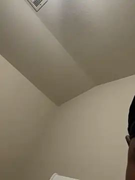 Snapshot of cumwatch3376 chatting on 12/24/24, 03:58 cumwatch3376 online show from 12/24/24, 03:58