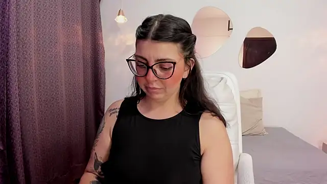 Vioolletta online show from 10/15/25, 06:52