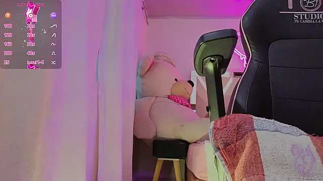 Laylafoxy tay online show from 02/04/26, 11:38