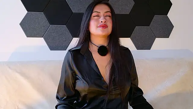 Snapshot of July_gh chatting on 02/04/26, 08:47 July gh online show from 02/04/26, 08:47