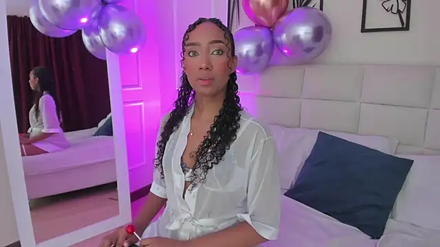 Snapshot of Amber__Sanchez chatting on 01/18/25, 02:47 Amber Sanchez online show from 01/18/25, 02:47