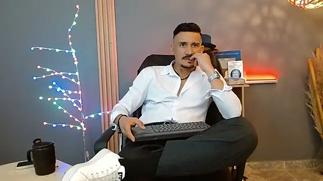 Reiko 85  online show from 02/10/26, 06:12