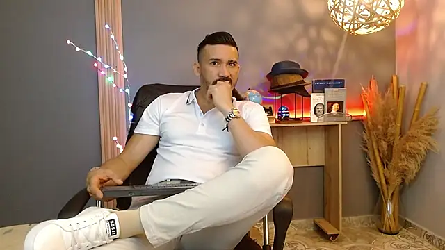 Reiko 85  online show from 03/10/26, 02:33