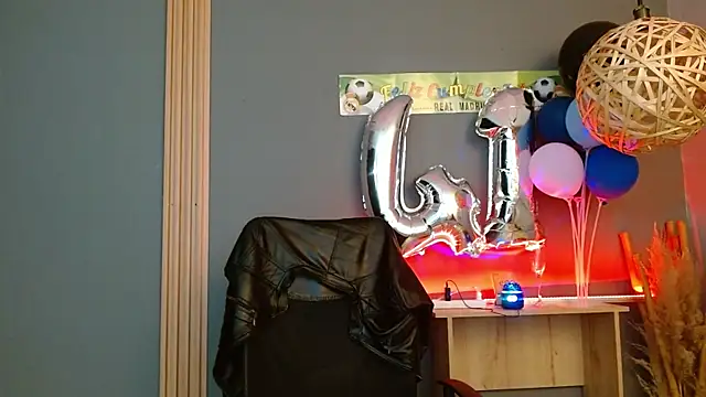 Reiko 85  online show from 04/22/26, 02:29