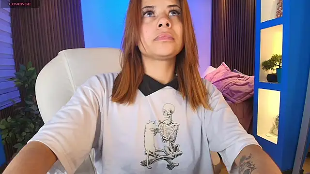 Snapshot of Antonella_Torres2 chatting on 10/03/25, 03:25 Antonella Torres2 online show from 10/03/25, 03:25