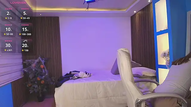 Snapshot of Antonella_Torres2 chatting on 11/10/25, 03:27 Antonella Torres2 online show from 11/10/25, 03:27