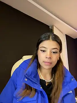 Snapshot of Antonella_Torres2 chatting on 06/13/26, 12:08 Antonella Torres2 online show from 06/13/26, 12:08