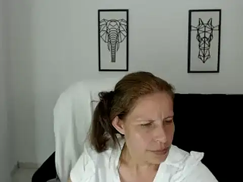 Snapshot of Milf_karlye chatting on 02/16/25, 08:43 Milf karlye online show from 02/16/25, 08:43