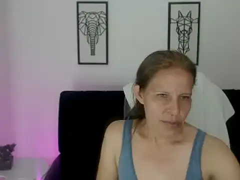 Snapshot of Milf_karlye chatting on 02/18/25, 08:59 Milf karlye online show from 02/18/25, 08:59