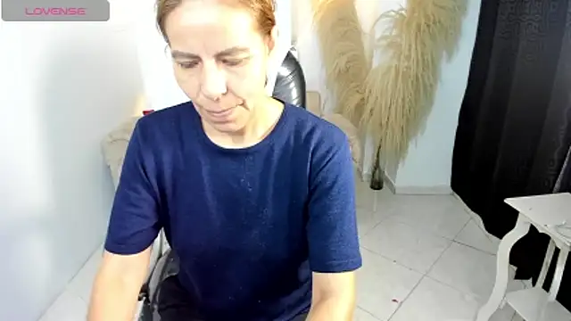 Milf karlye online show from 02/08/26, 01:42