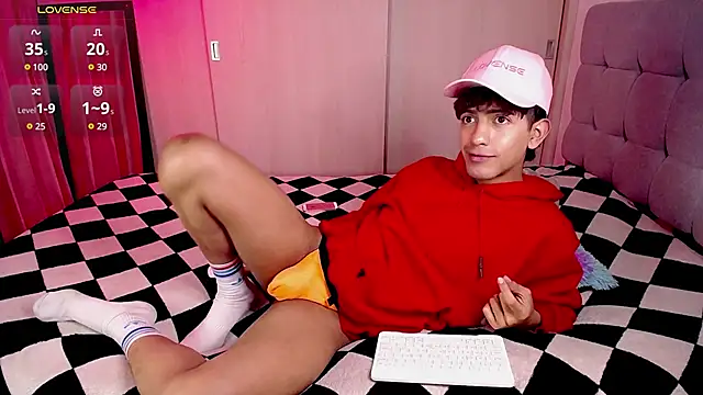 Snapshot of teobowny_ chatting on 01/07/25, 05:31 teobowny online show from 01/07/25, 05:31