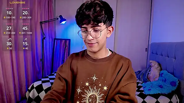 Snapshot of teobowny_ chatting on 01/22/25, 11:43 teobowny online show from 01/22/25, 11:43